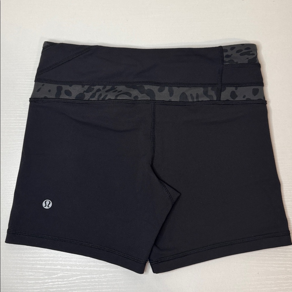 Lululemon Groove Short *Full-On Luon (Regular) - Black / Wi14 Quilt 5 - Picture 10 of 16